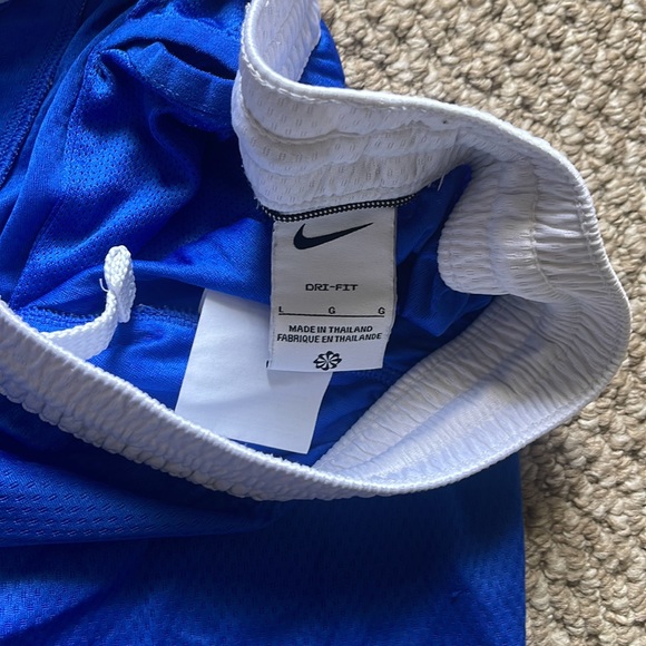 Nike dri-fit shorts for boys. - Picture 2 of 3